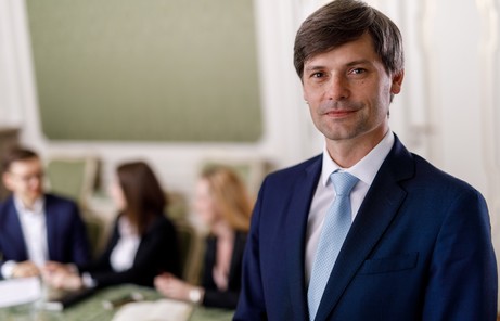17. listopad 2020: Procházíme krizí důvěry ve stát
